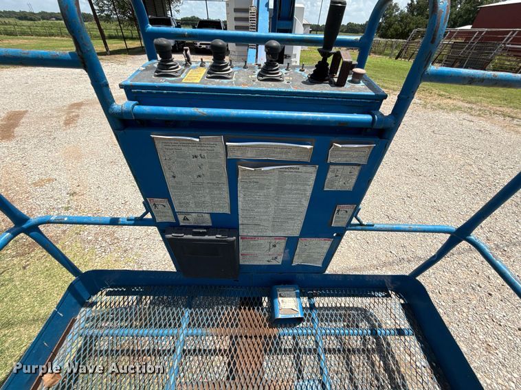 image for item DW5127 1993 Genie Z-45/22 boom lift