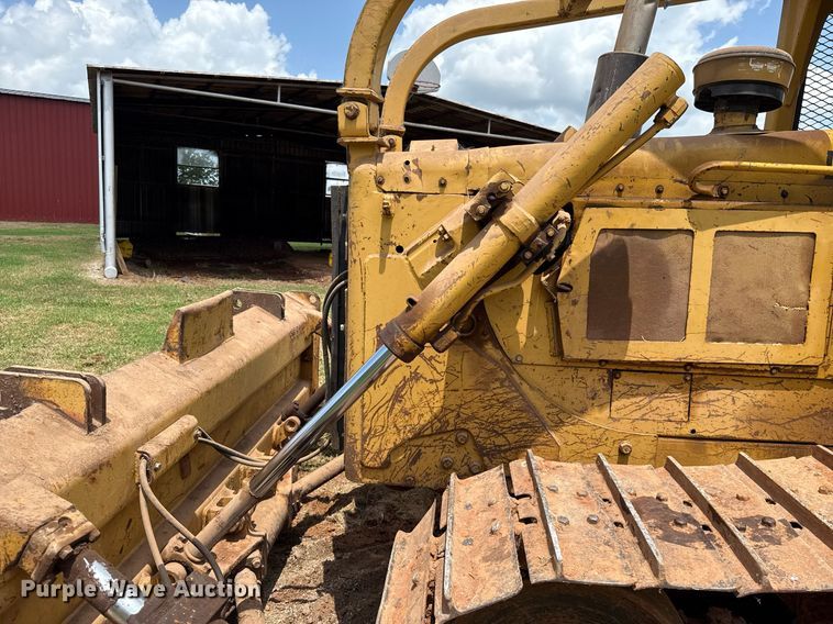 image for item DW5129 1980 Caterpillar D6D dozer