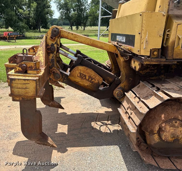 image for item DW5129 1980 Caterpillar D6D dozer