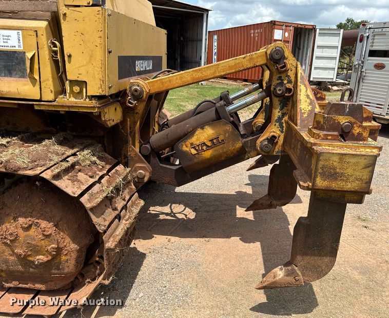 image for item DW5129 1980 Caterpillar D6D dozer