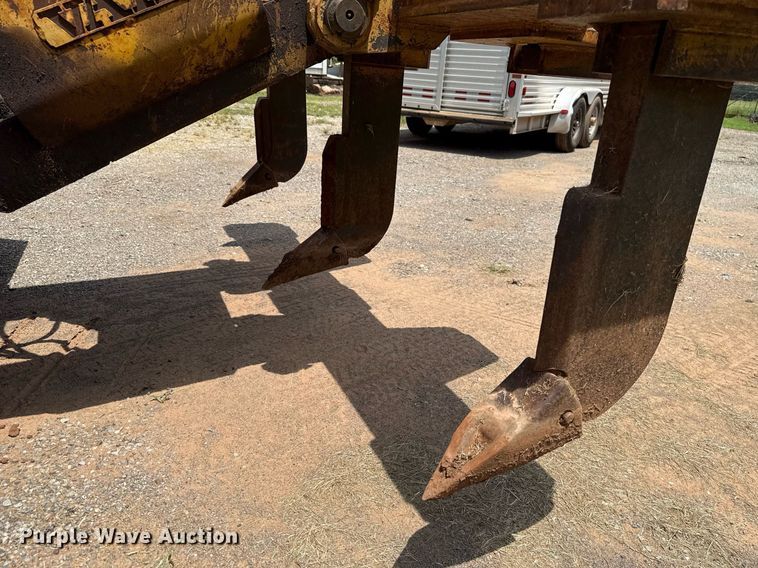 image for item DW5129 1980 Caterpillar D6D dozer