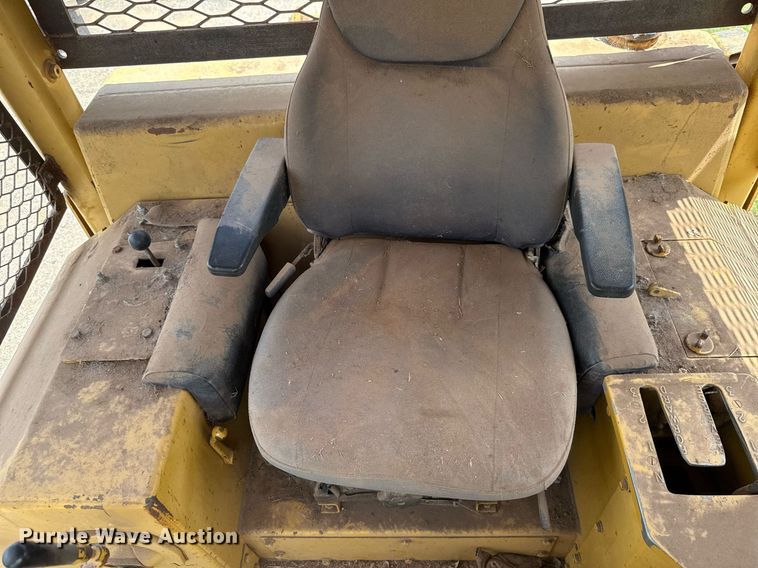 image for item DW5129 1980 Caterpillar D6D dozer