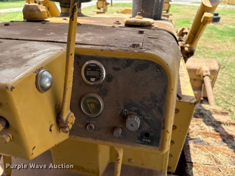 image for item DW5129 1980 Caterpillar D6D dozer