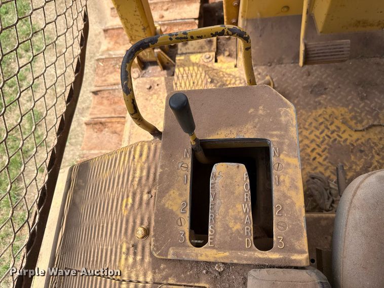 image for item DW5129 1980 Caterpillar D6D dozer