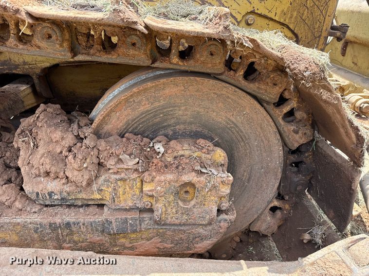 image for item DW5129 1980 Caterpillar D6D dozer