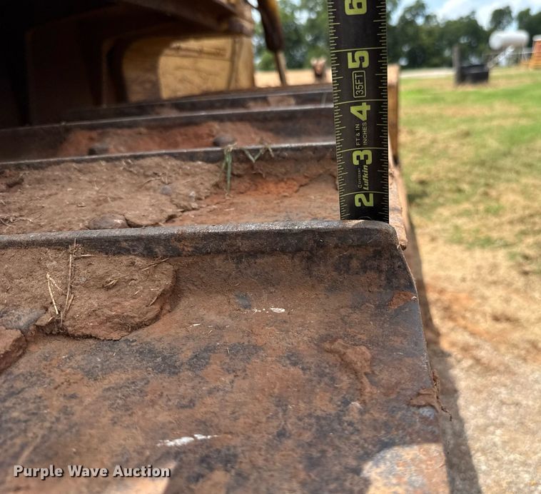 image for item DW5129 1980 Caterpillar D6D dozer