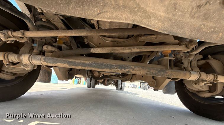 image for item DW5131 2013 Ford F550 flatbed truck