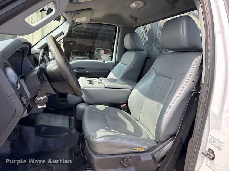 image for item DW5131 2013 Ford F550 flatbed truck