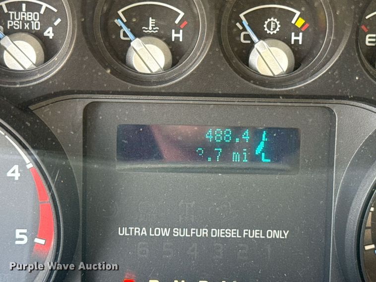 image for item DW5131 2013 Ford F550 flatbed truck