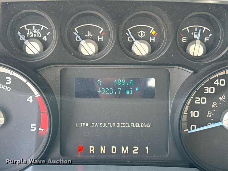 image for item DW5131 2013 Ford F550 flatbed truck