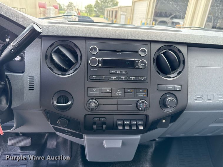 image for item DW5131 2013 Ford F550 flatbed truck