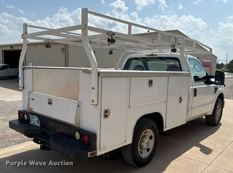 image for item DW5132 2008 Ford F250 Super Duty utility bed pickup truck