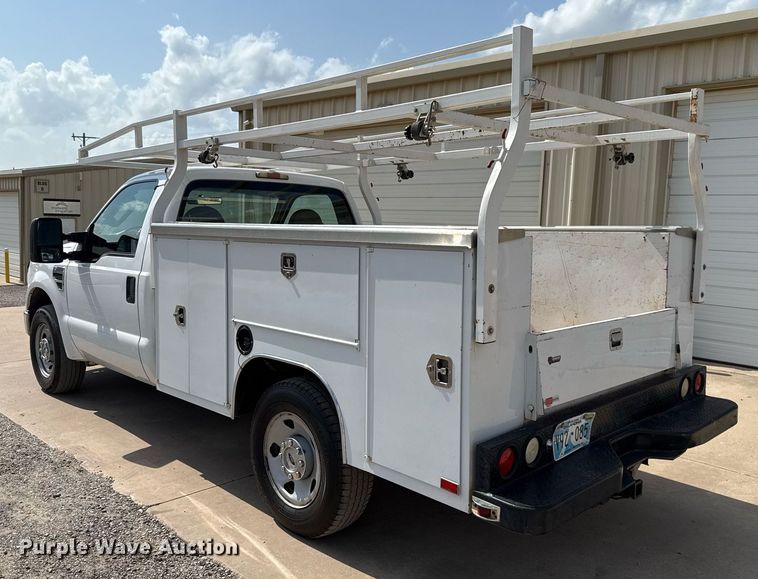 image for item DW5132 2008 Ford F250 Super Duty utility bed pickup truck