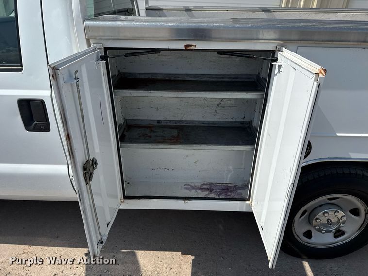 image for item DW5132 2008 Ford F250 Super Duty utility bed pickup truck