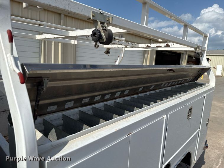 image for item DW5132 2008 Ford F250 Super Duty utility bed pickup truck