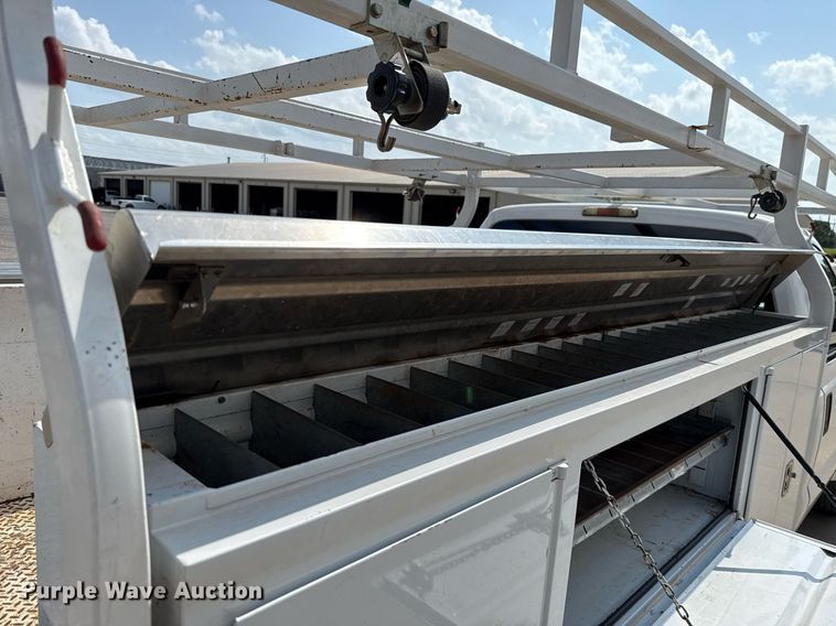 image for item DW5132 2008 Ford F250 Super Duty utility bed pickup truck