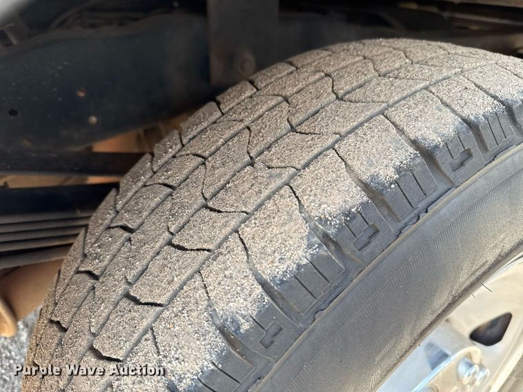 image for item DW5132 2008 Ford F250 Super Duty utility bed pickup truck