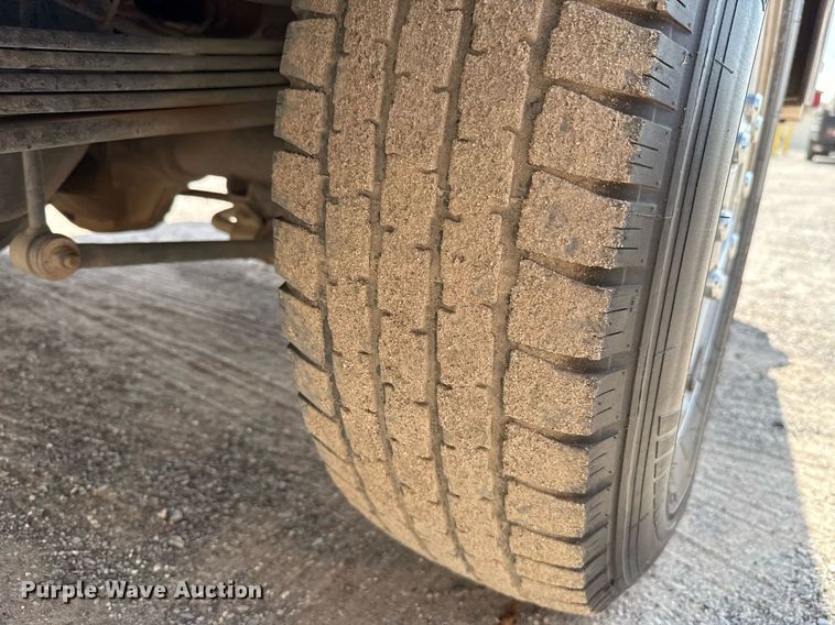 image for item DW5132 2008 Ford F250 Super Duty utility bed pickup truck