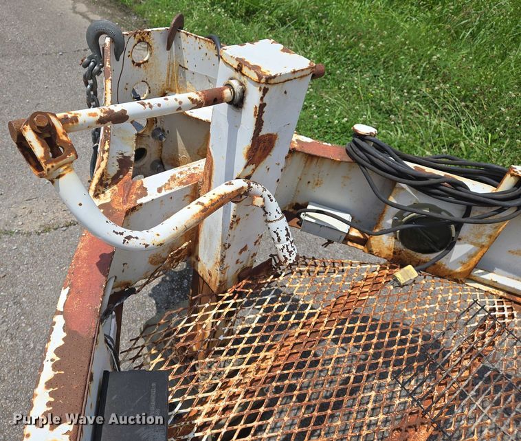 image for item DW7085 2001 Kiefer Industrial  reel trailer