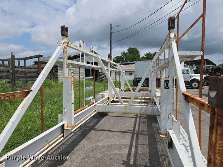 image for item DW7085 2001 Kiefer Industrial  reel trailer