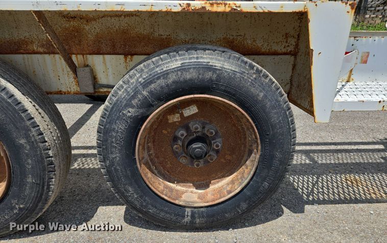 image for item DW7085 2001 Kiefer Industrial  reel trailer