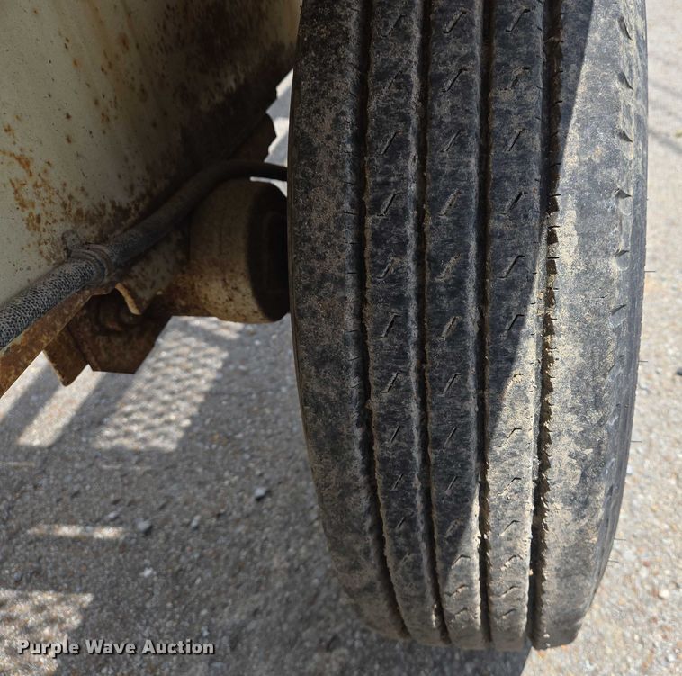 image for item DW7085 2001 Kiefer Industrial  reel trailer