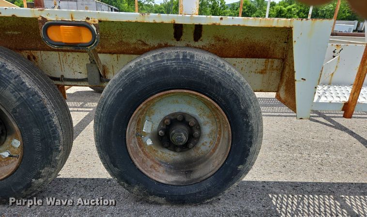 image for item DW7085 2001 Kiefer Industrial  reel trailer