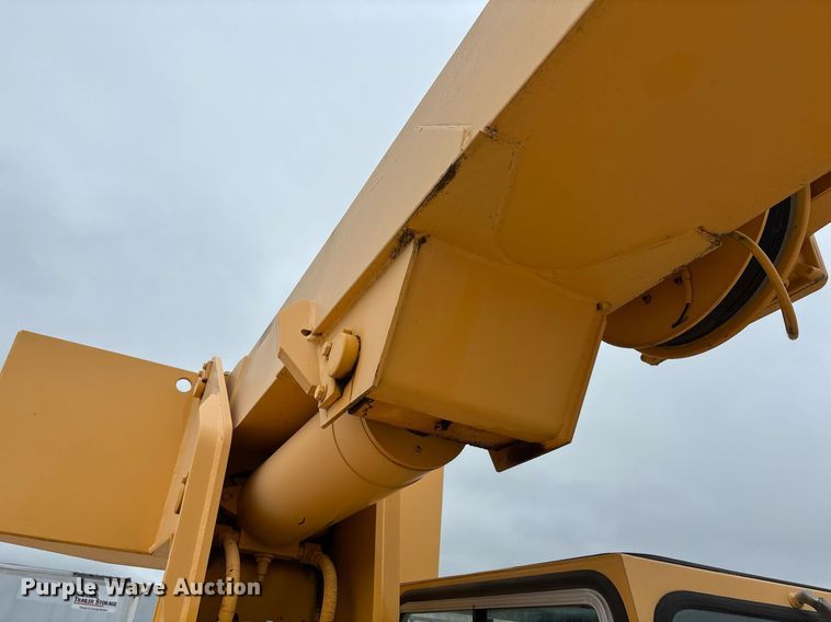 image for item DW7179 1998 Grove AP308 crane