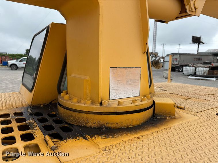 image for item DW7179 1998 Grove AP308 crane