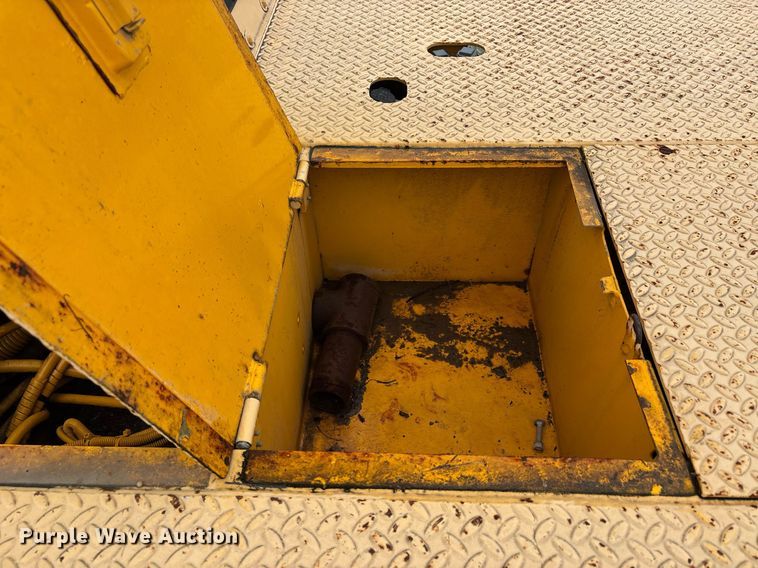 image for item DW7179 1998 Grove AP308 crane