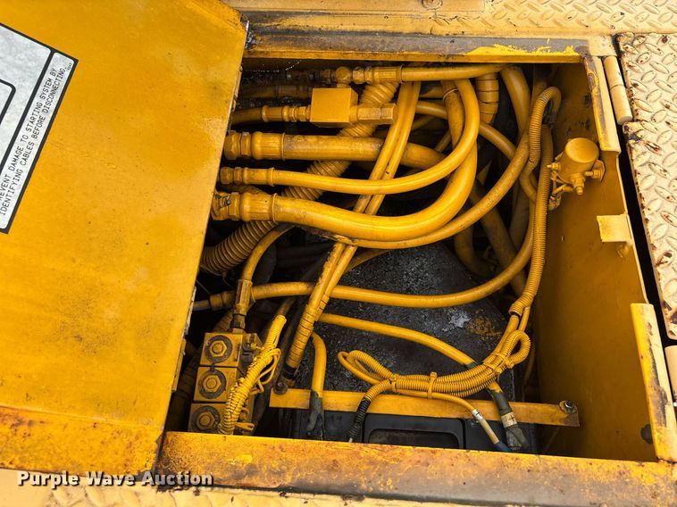 image for item DW7179 1998 Grove AP308 crane