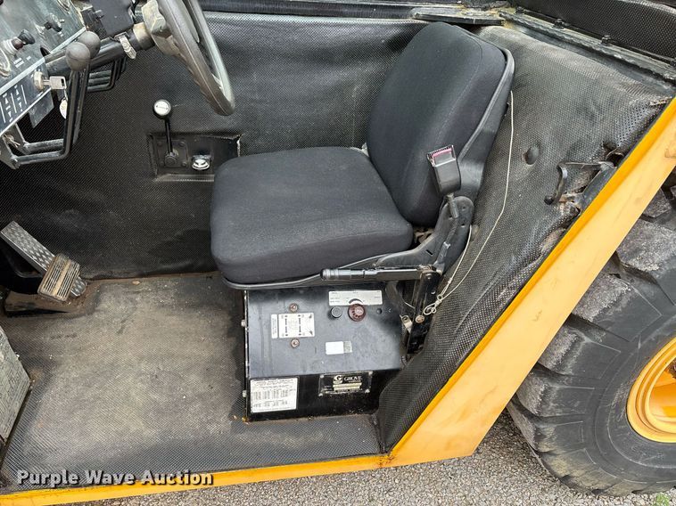 image for item DW7179 1998 Grove AP308 crane