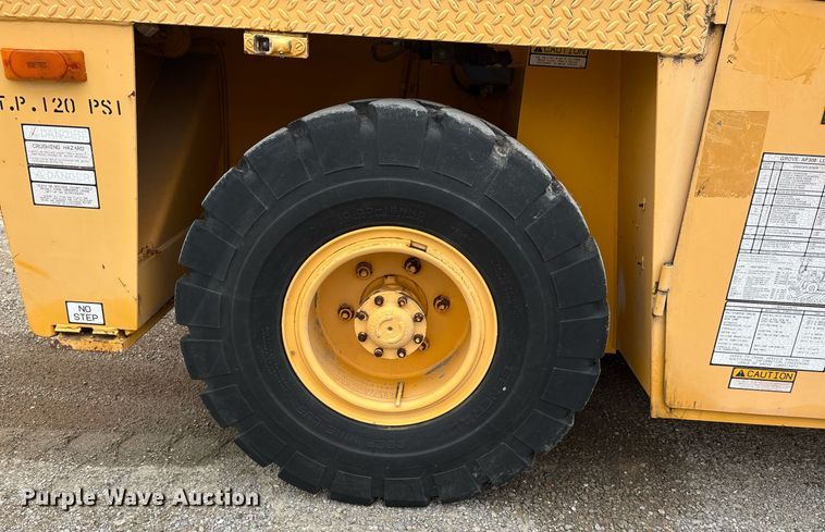 image for item DW7179 1998 Grove AP308 crane
