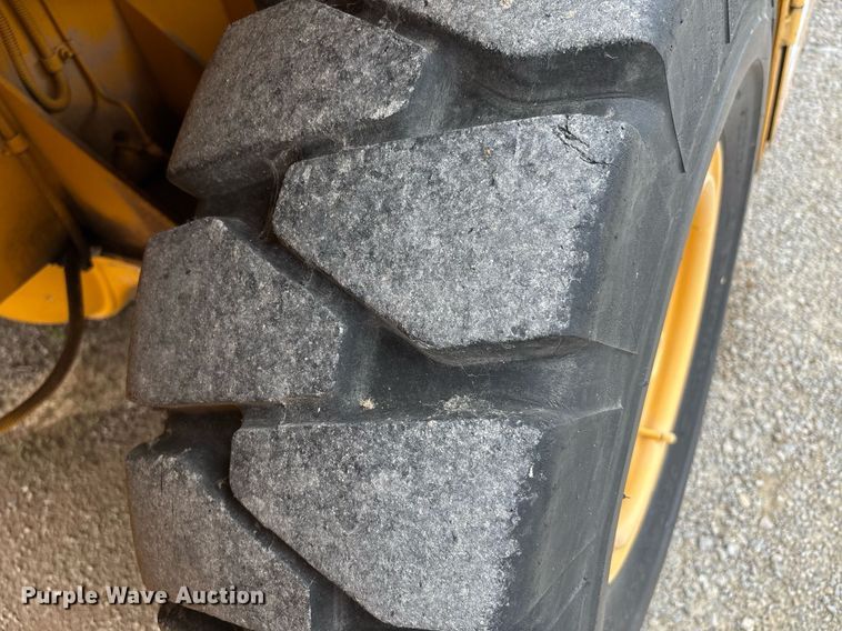 image for item DW7179 1998 Grove AP308 crane