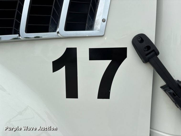 image for item DW7180 2020 Mack Granite semi truck