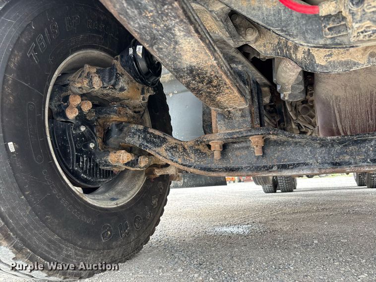 image for item DW7180 2020 Mack Granite semi truck