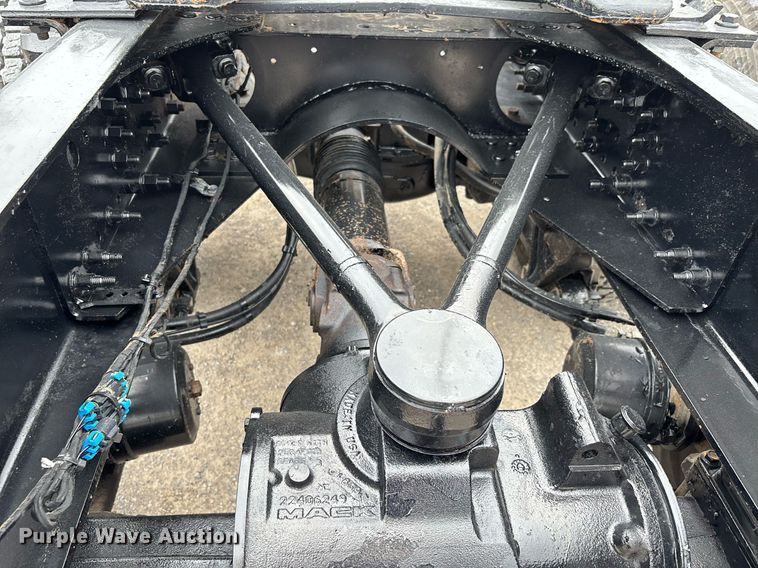 image for item DW7180 2020 Mack Granite semi truck