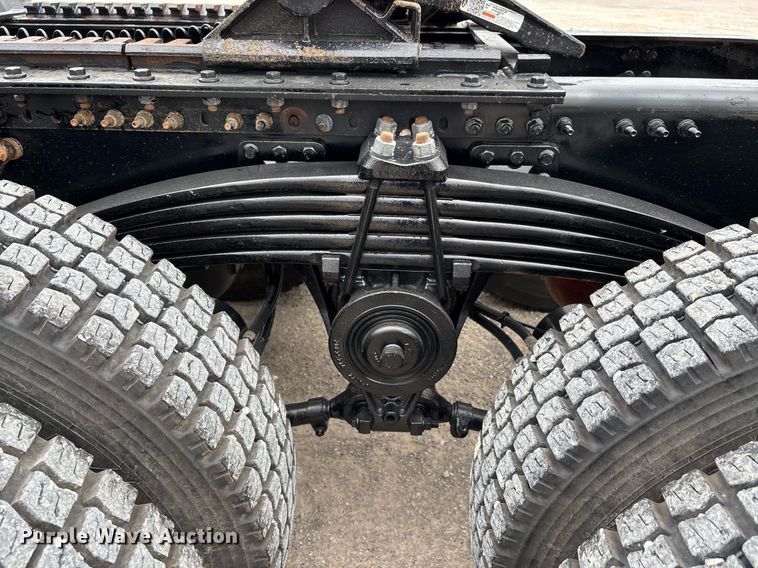 image for item DW7180 2020 Mack Granite semi truck