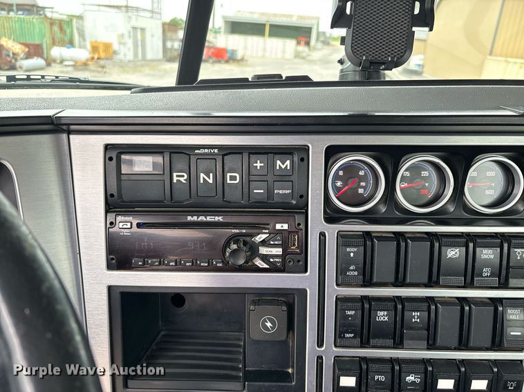 image for item DW7180 2020 Mack Granite semi truck