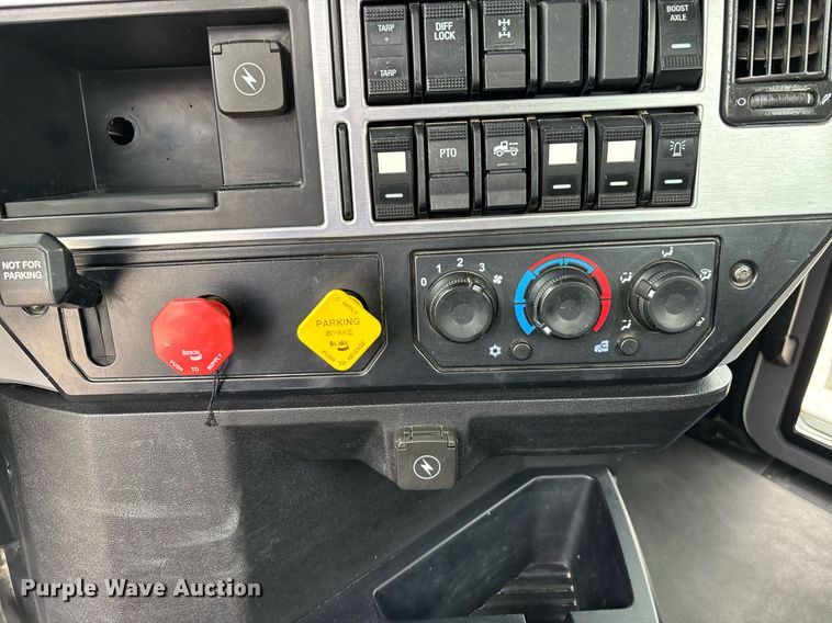 image for item DW7180 2020 Mack Granite semi truck