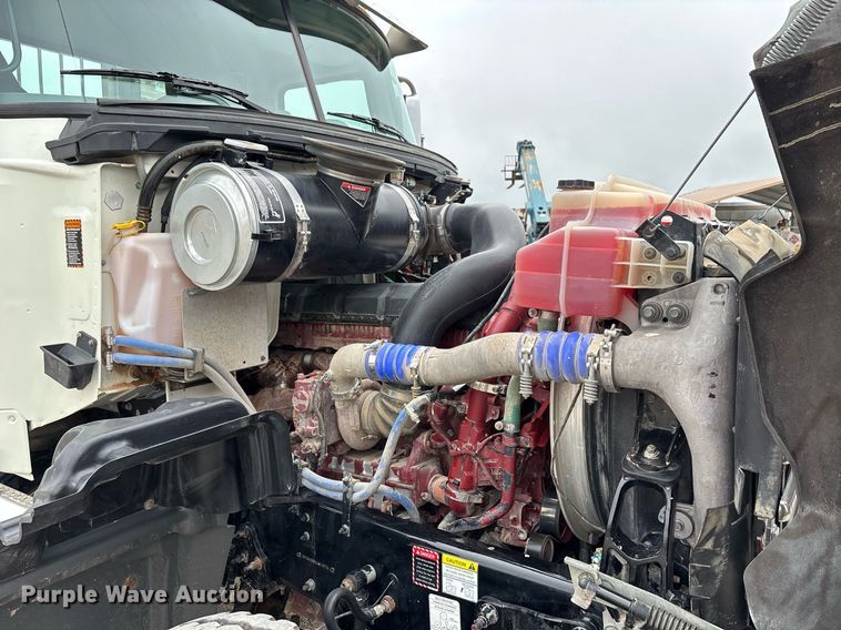 image for item DW7180 2020 Mack Granite semi truck