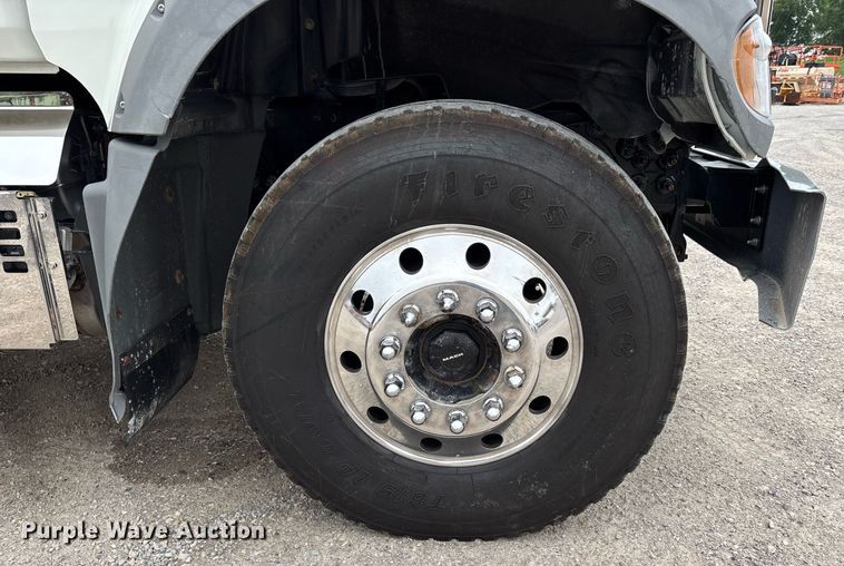 image for item DW7180 2020 Mack Granite semi truck