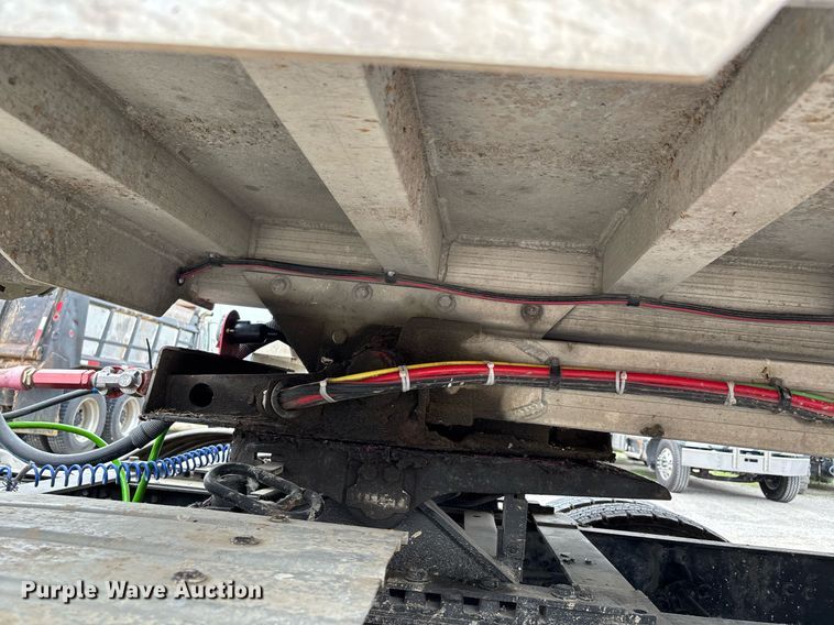 image for item DW7181 2015 East Genesis end dump trailer