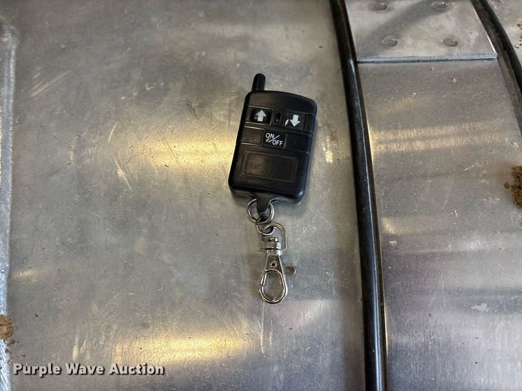 image for item DW7181 2015 East Genesis end dump trailer