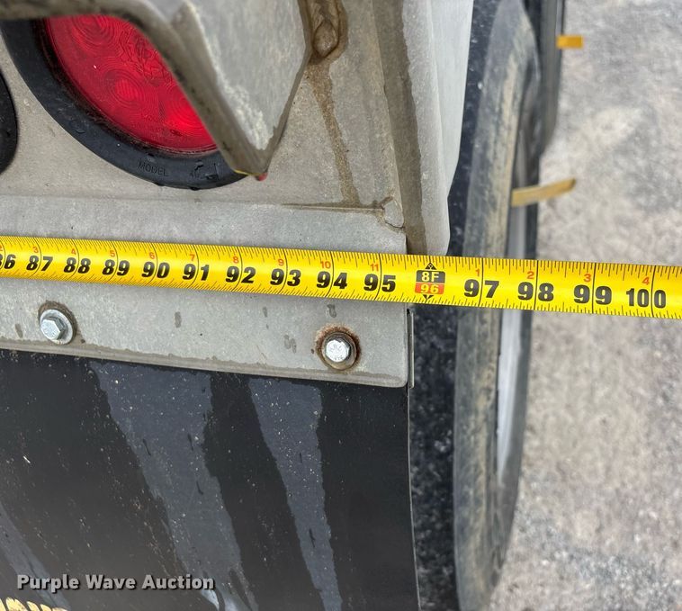 image for item DW7181 2015 East Genesis end dump trailer