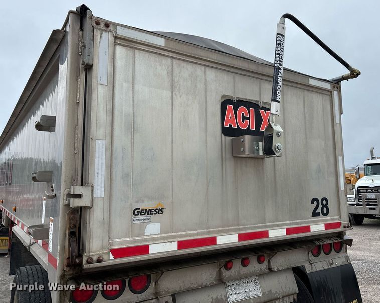 image for item DW7181 2015 East Genesis end dump trailer