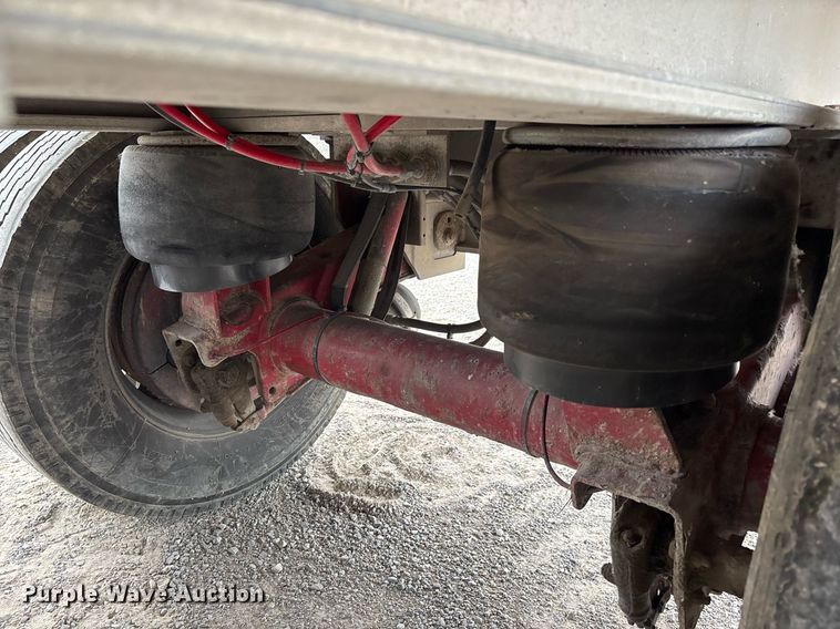 image for item DW7181 2015 East Genesis end dump trailer