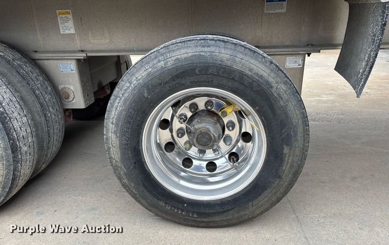 image for item DW7181 2015 East Genesis end dump trailer