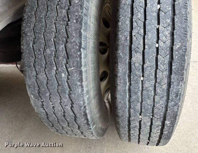 image for item DW7181 2015 East Genesis end dump trailer