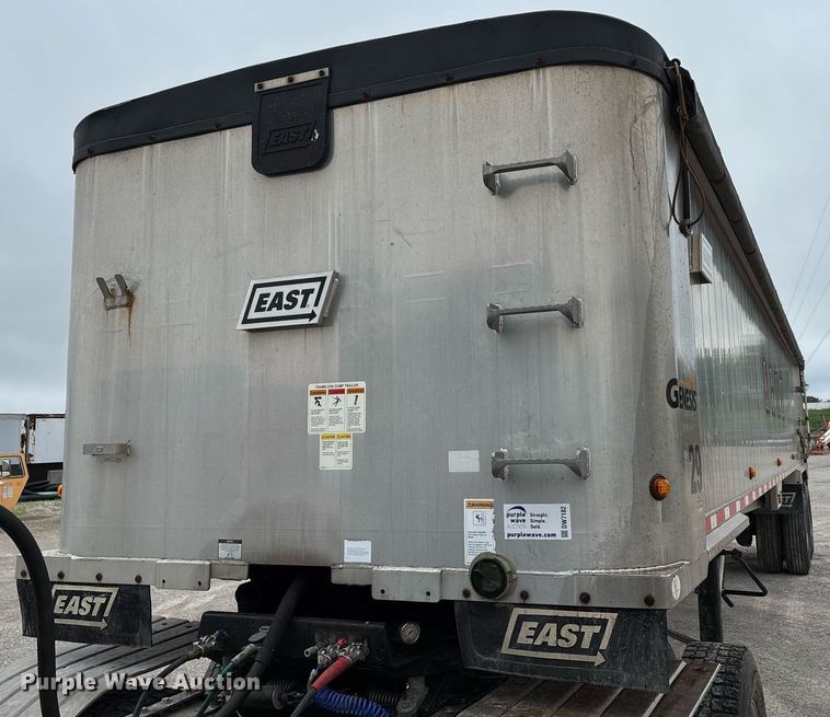 image for item DW7182 2015 East Genesis end dump trailer